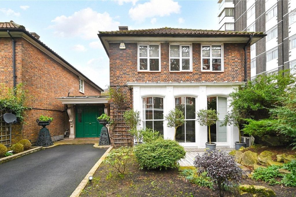 Property photo 1 of 8