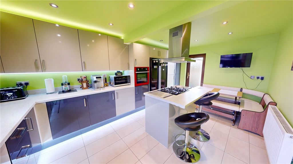 Property photo 3 of 16 Picture No. 01