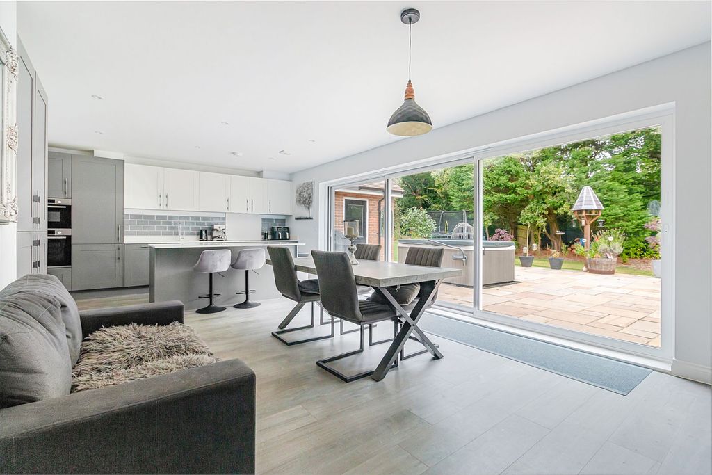 Property photo 2 of 38