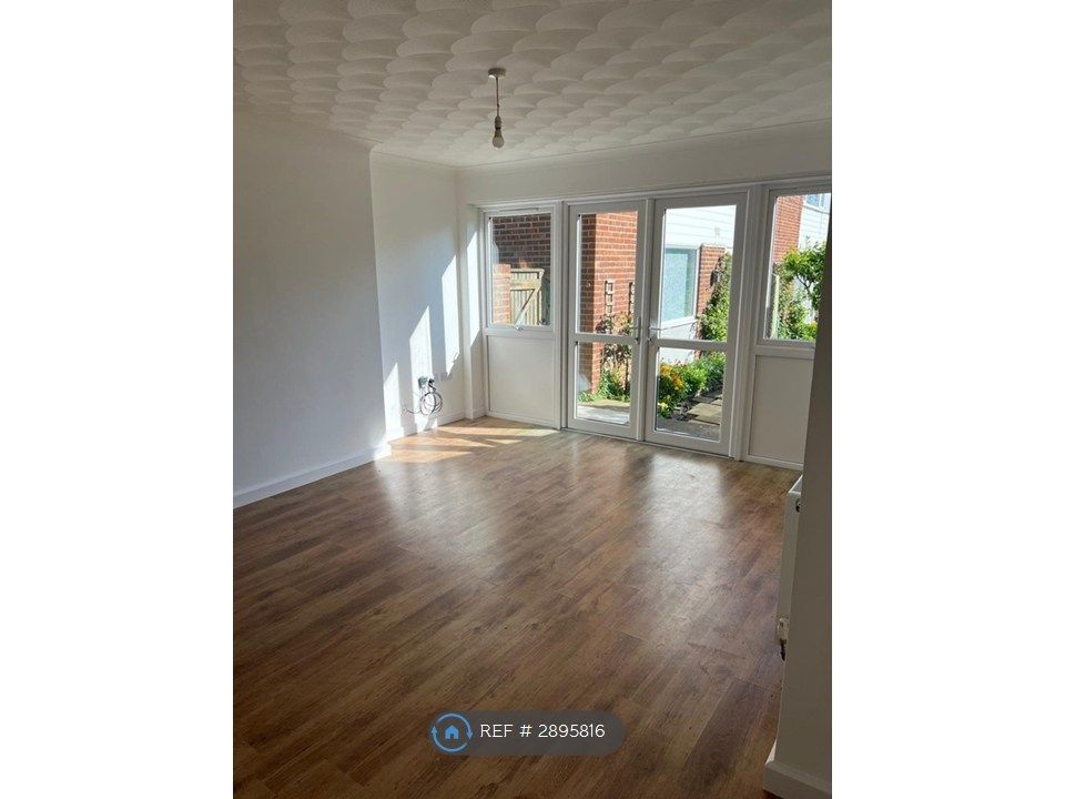 Property photo 2 of 17 Lounge/Diner