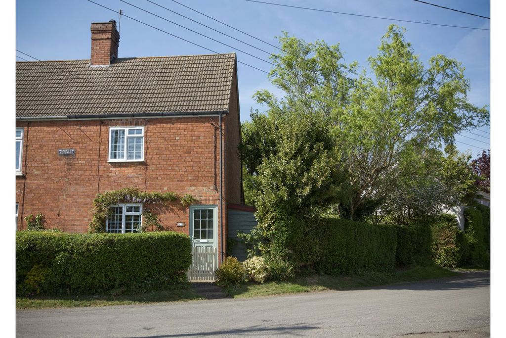 Property photo 1 of 15 Outside