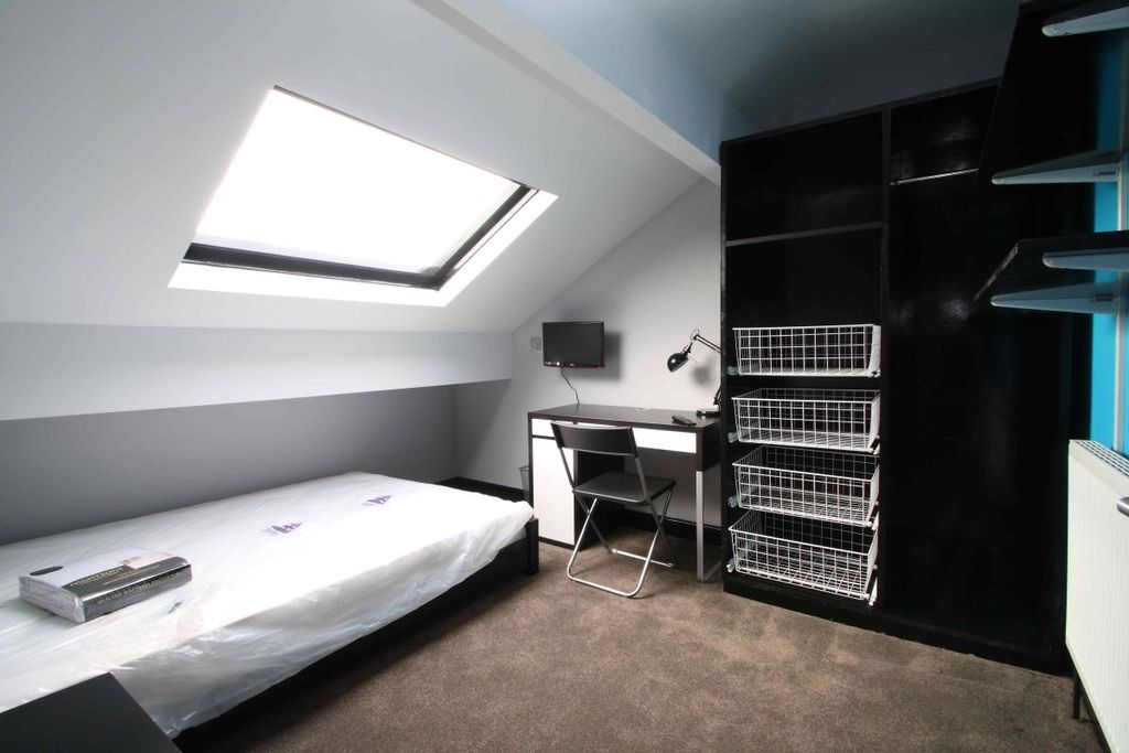 Property photo 2 of 13 16Np Bed 4