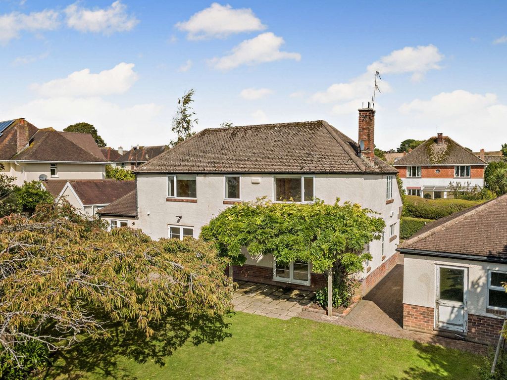 Property photo 2 of 13 10 Claredale Road