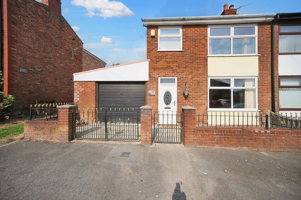 Property photo 1 of 27