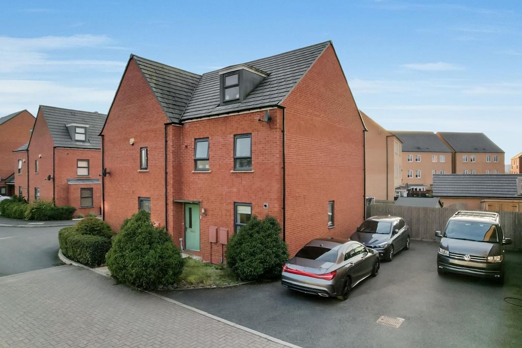 Property photo 2 of 18 Img-20260327-Wa0000.Jpg