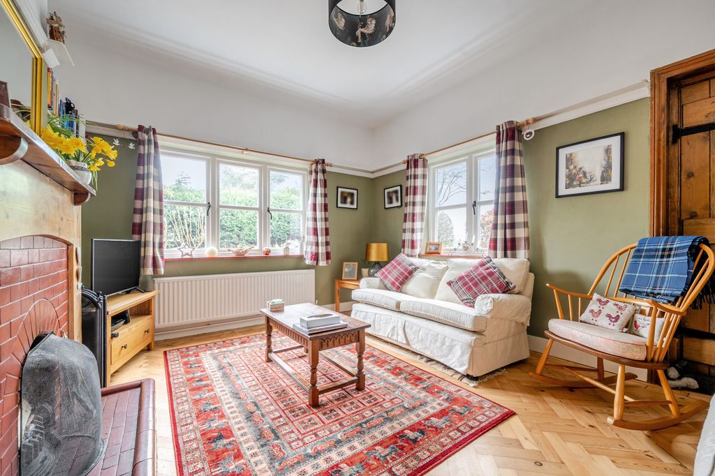 Property photo 3 of 21