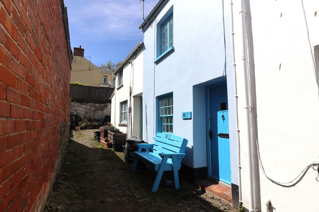 Property photo 1 of 14 Front (Exterior)