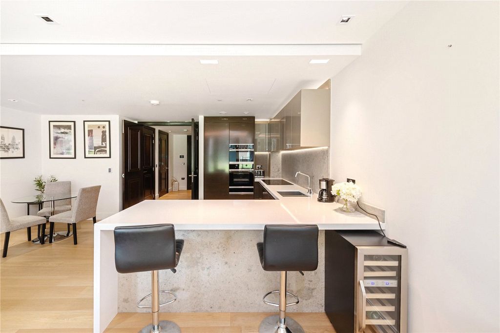 Property photo 2 of 21 Picture No. 54