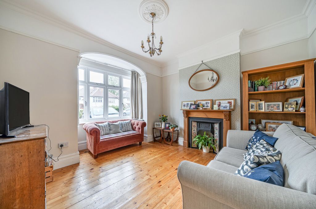 Property photo 3 of 27 1343844-1-68B176E...