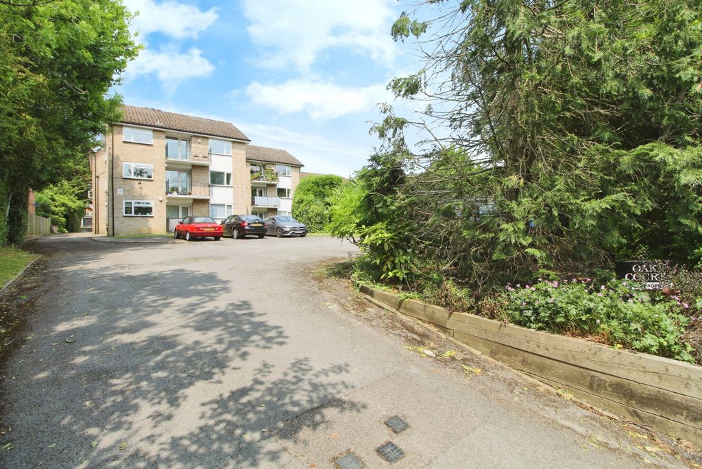 Property photo 1 of 23 Two Bedroom Top Floor Flat To Rent