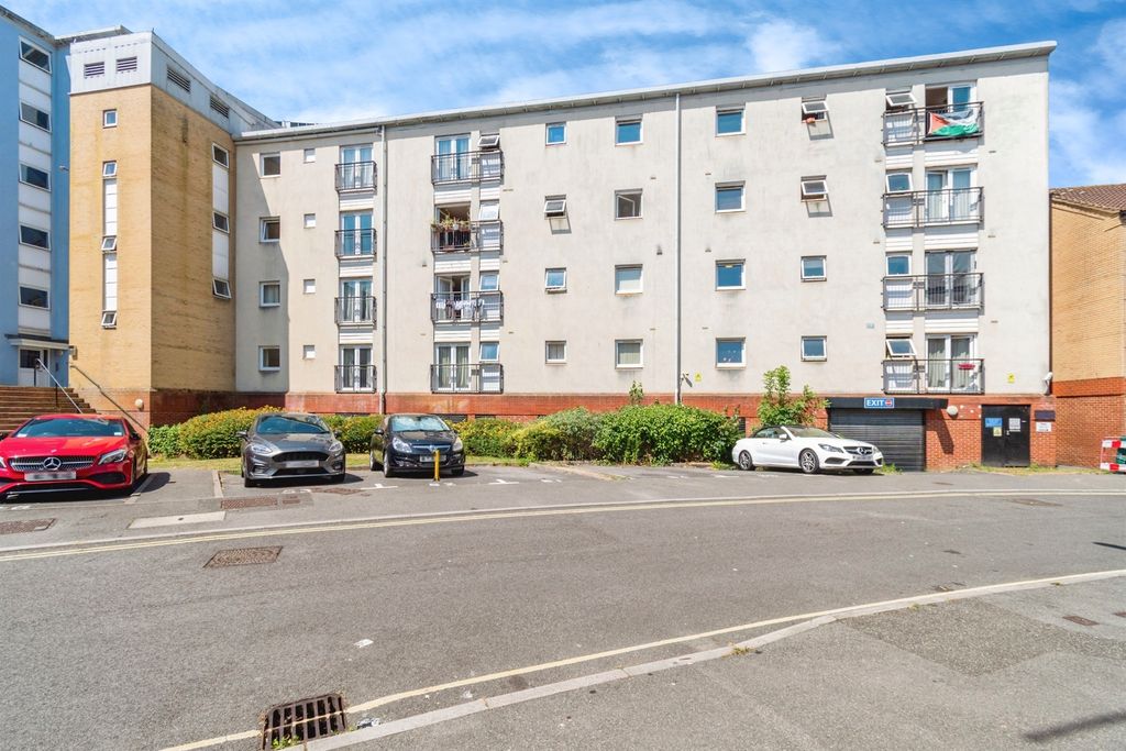 Property photo 1 of 13