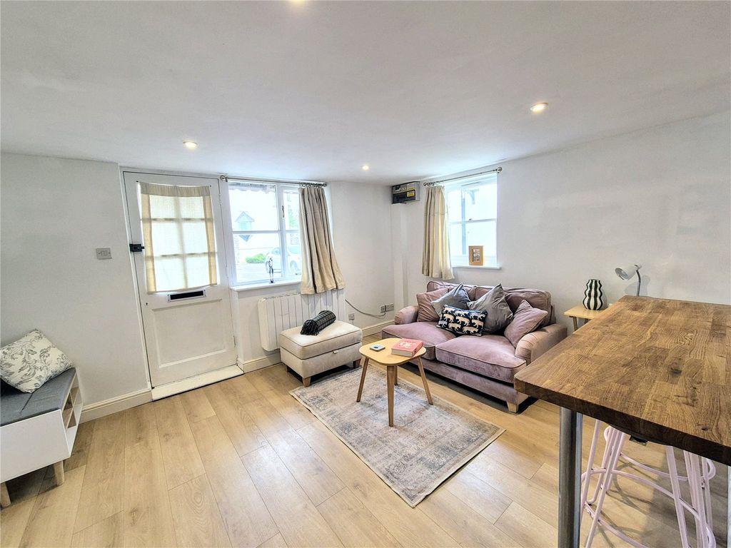 Property photo 3 of 9 Picture No. 23