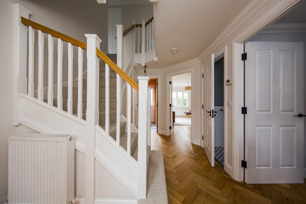 Property photo 3 of 35 Welcoming Entrance Hallway