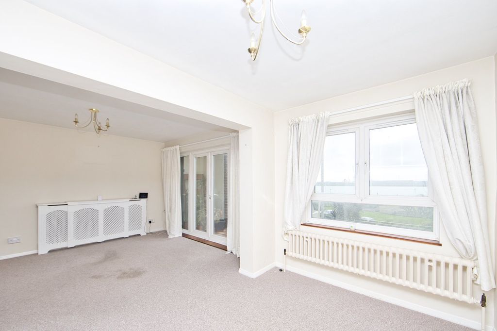 Property photo 3 of 10 Picture 3