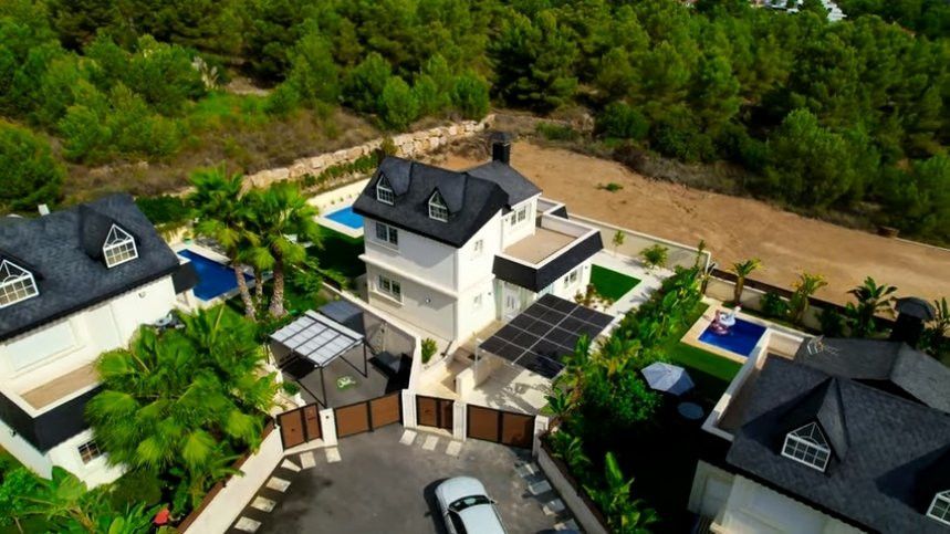 Property photo 3 of 22