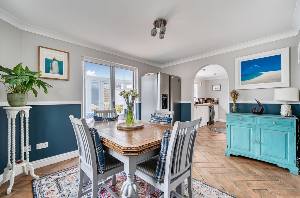 Property photo 3 of 34 1425657-27-69B2Aa...