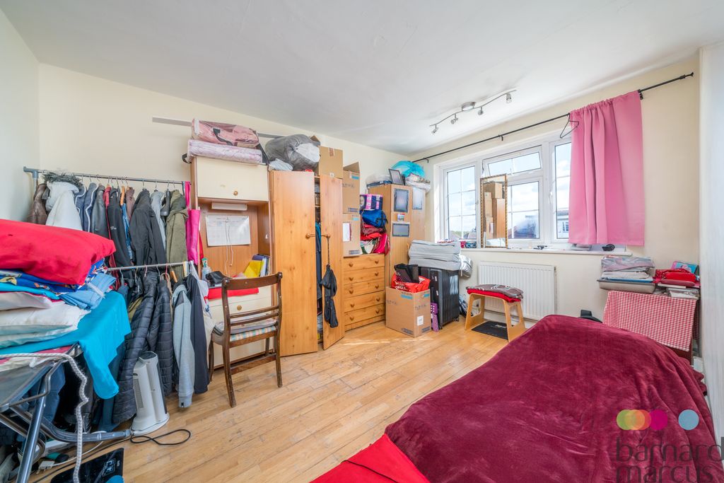 Property photo 3 of 8