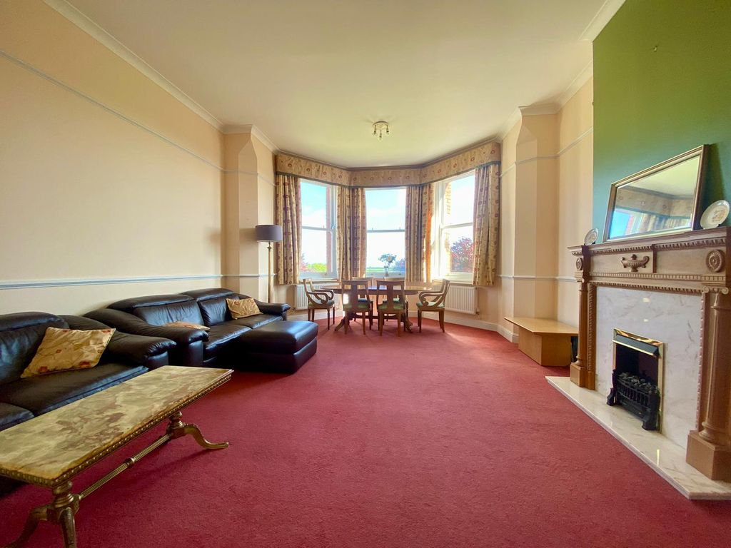 Property photo 2 of 30