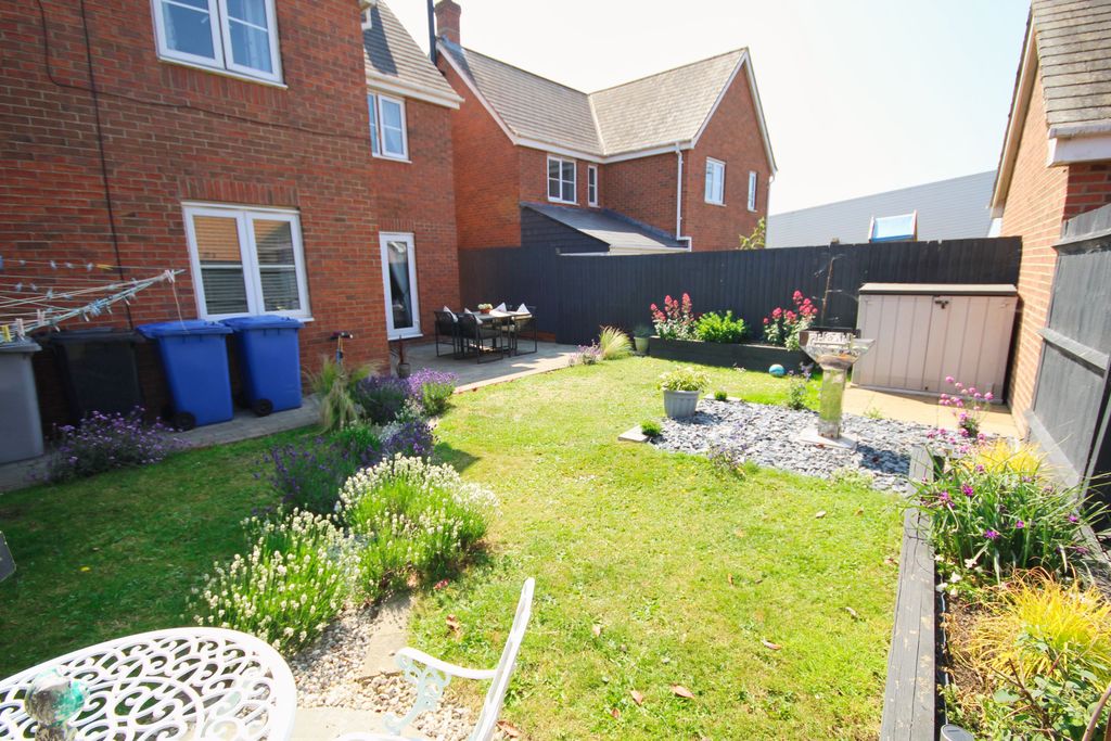 Property photo 1 of 25