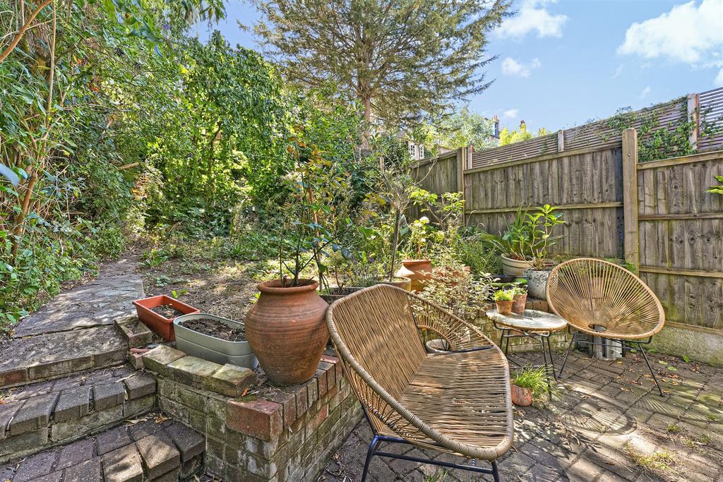 Property photo 3 of 9