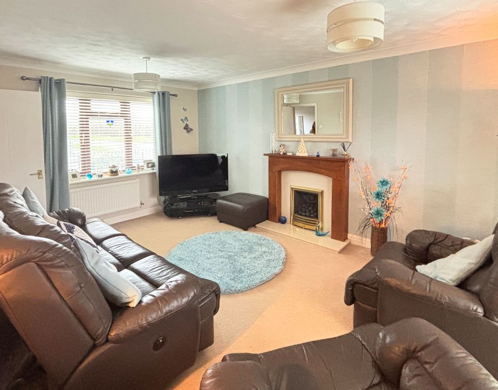 Property photo 3 of 12 Photo 2