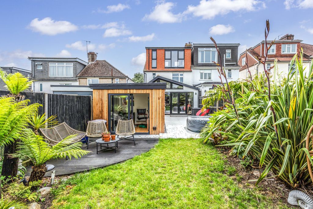 Property photo 3 of 38 3