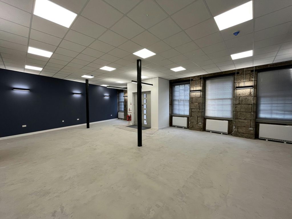 Property photo 3 of 11 The Stables