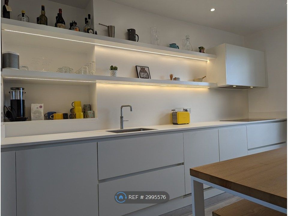 Property photo 2 of 21 Kitchen 2
