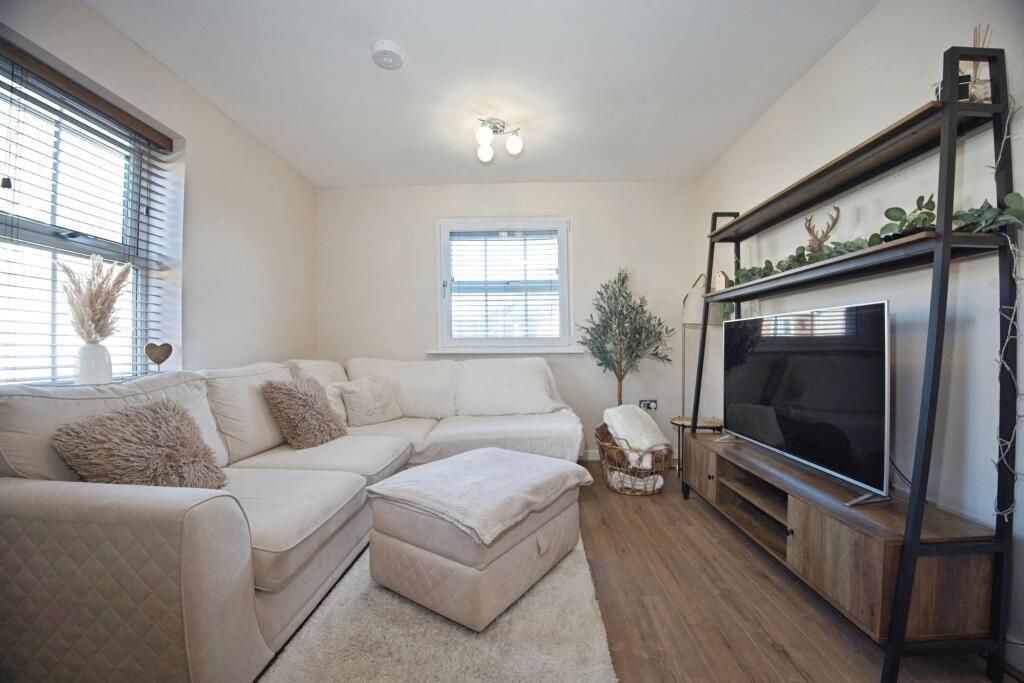 Property photo 3 of 18