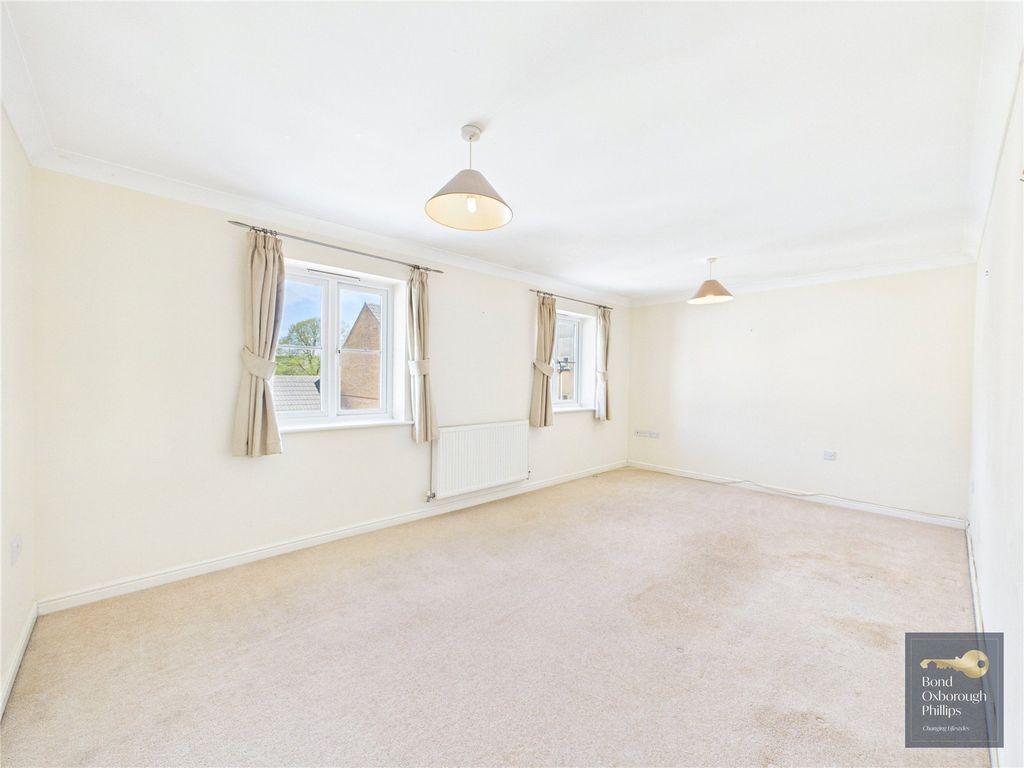Property photo 2 of 12 Picture No. 33