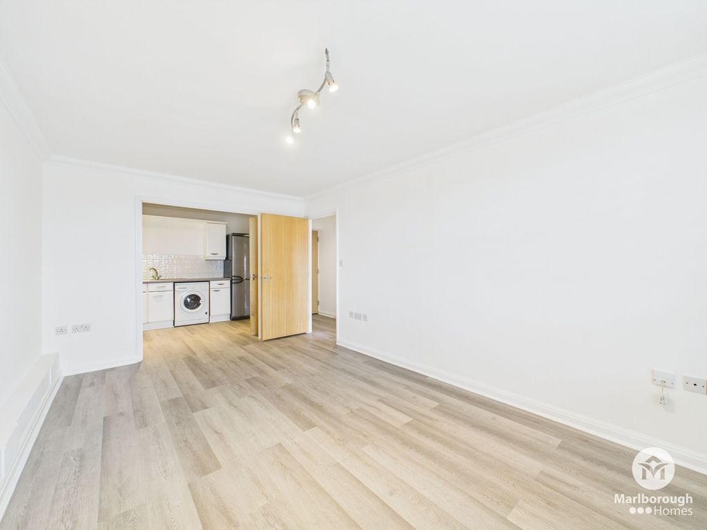 Property photo 3 of 19 Reception Room