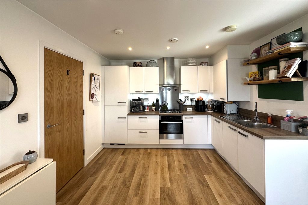 Property photo 3 of 13 Picture No. 13