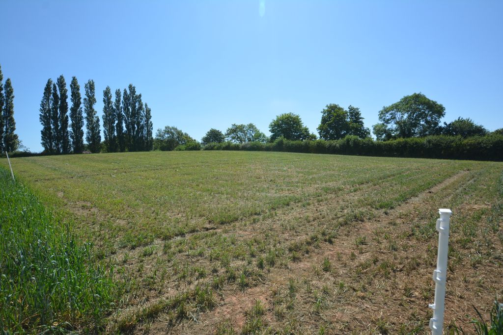 Property photo 2 of 6 Building Land