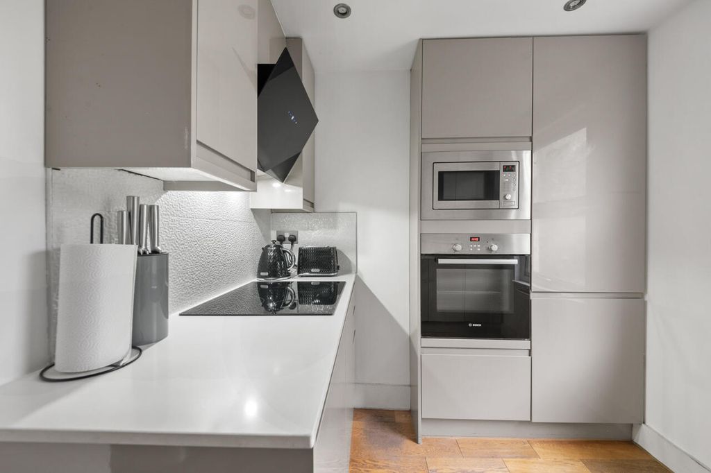 Property photo 2 of 15 Kitchen