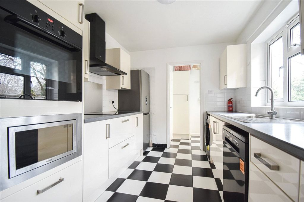 Property photo 2 of 15 Picture No. 13