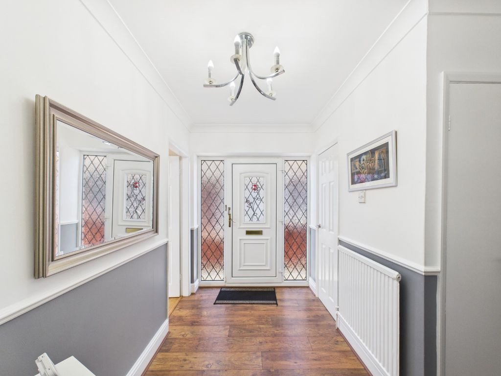 Property photo 3 of 25 4370298