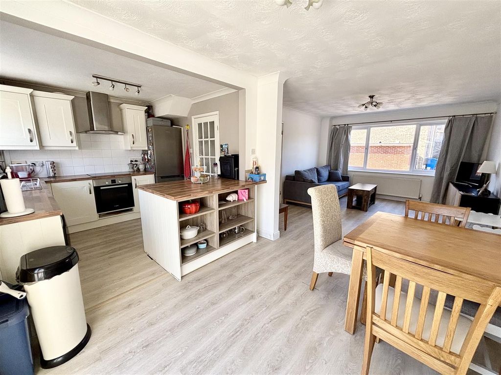 Property photo 3 of 17 Img_9487.Jpeg