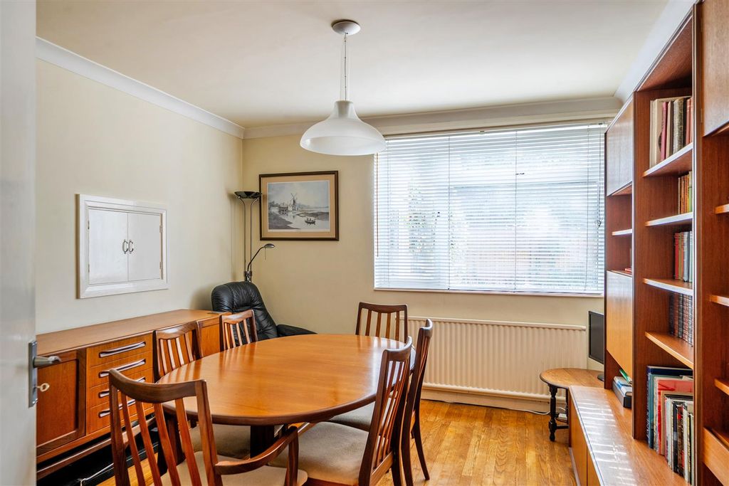 Property photo 3 of 15 Dining Room.Jpg