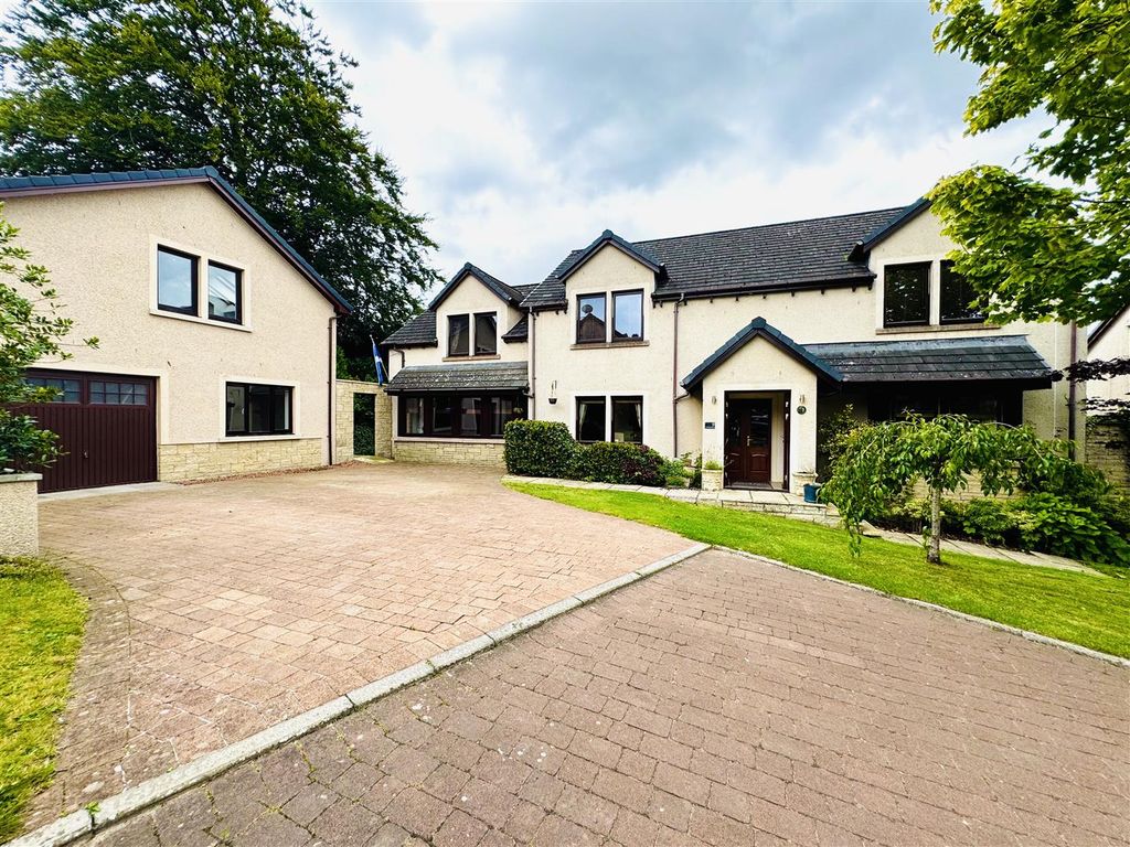 Property photo 1 of 45 External