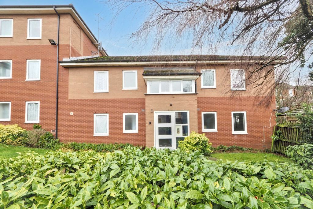 Property photo 1 of 10 Flat 21, Bedford Court, Berridge Road, Nottingham Ng7 6Fq