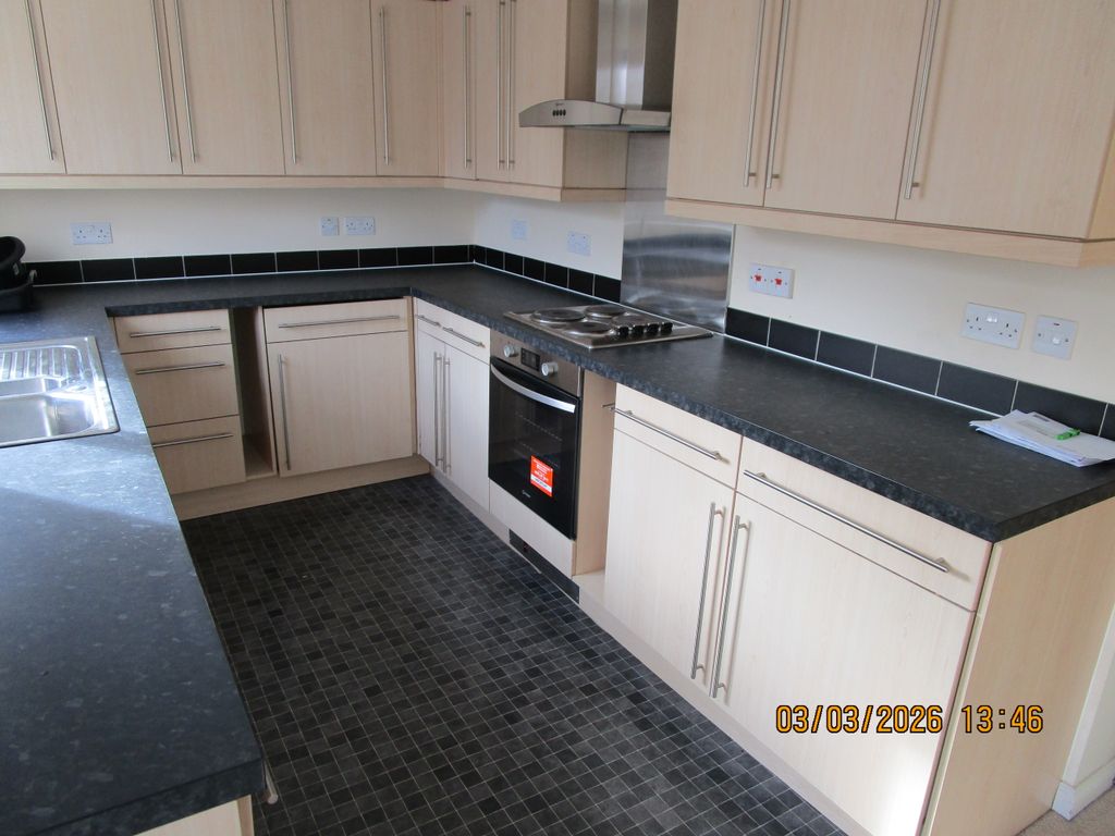 Property photo 3 of 11 Moden Kitchen All Appliances