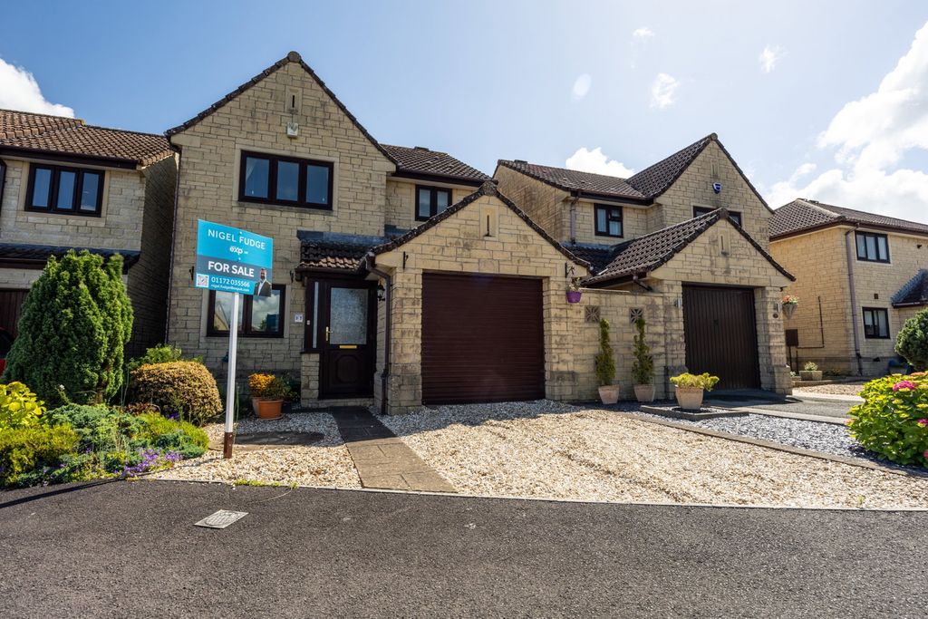 Property photo 1 of 33