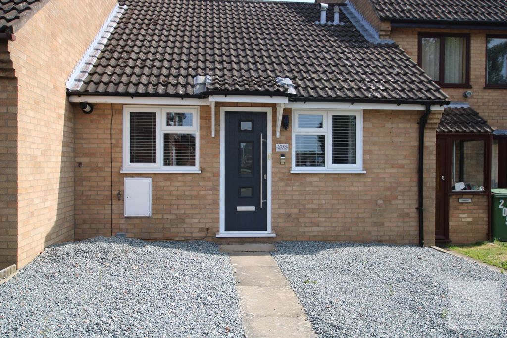 Property photo 1 of 5