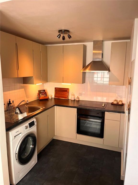 Property photo 3 of 12 Picture No. 17