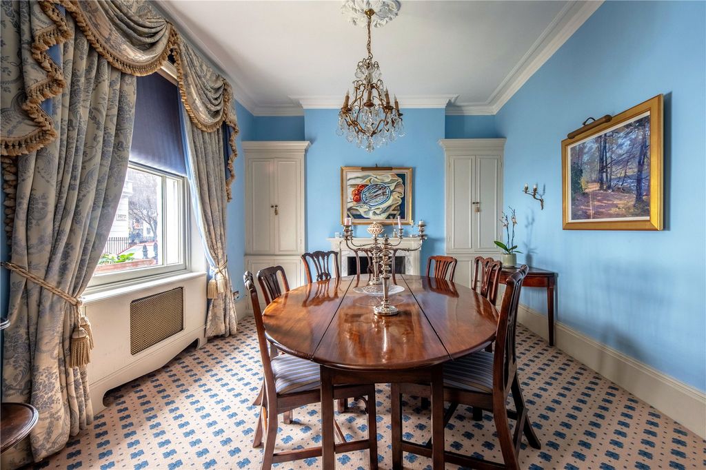 Property photo 2 of 20 Dining Room