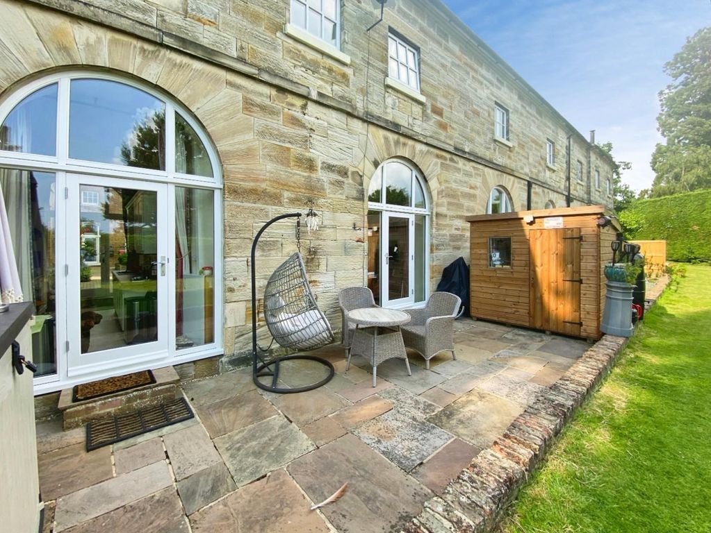 Property photo 3 of 14 Externally
