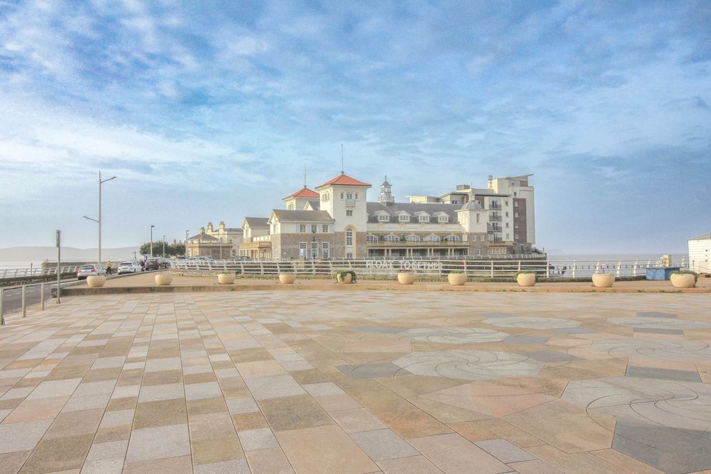 Property photo 3 of 16