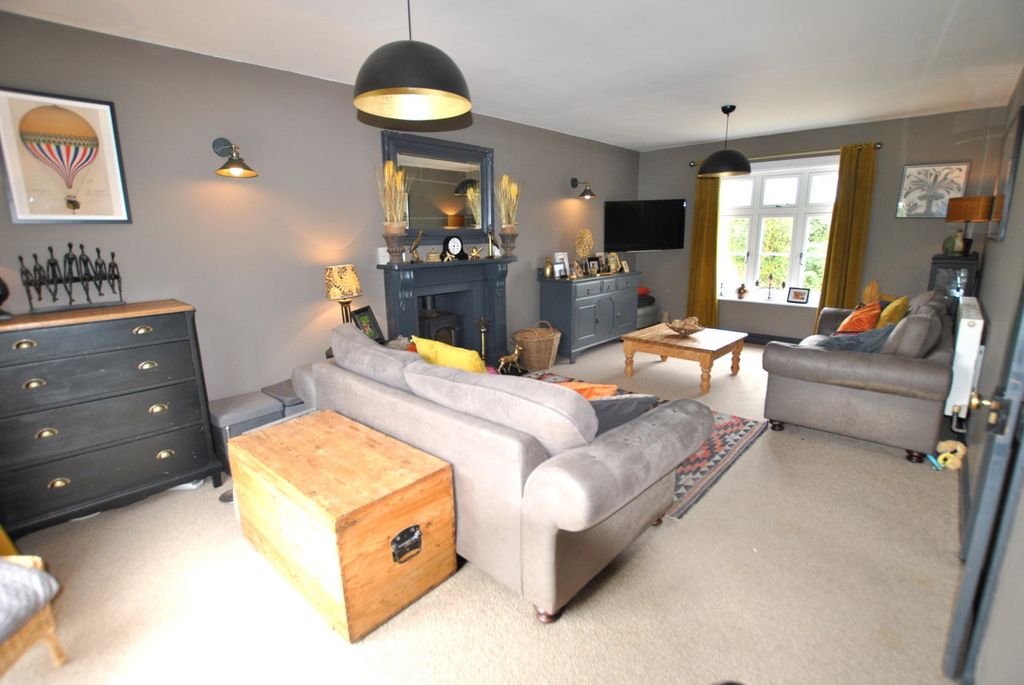 Property photo 3 of 30