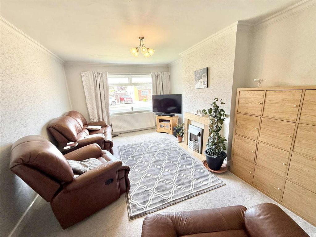 Property photo 2 of 11 Loune-2.Jpg
