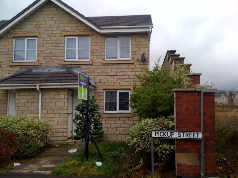 Property photo 1 of 8 Photo 8